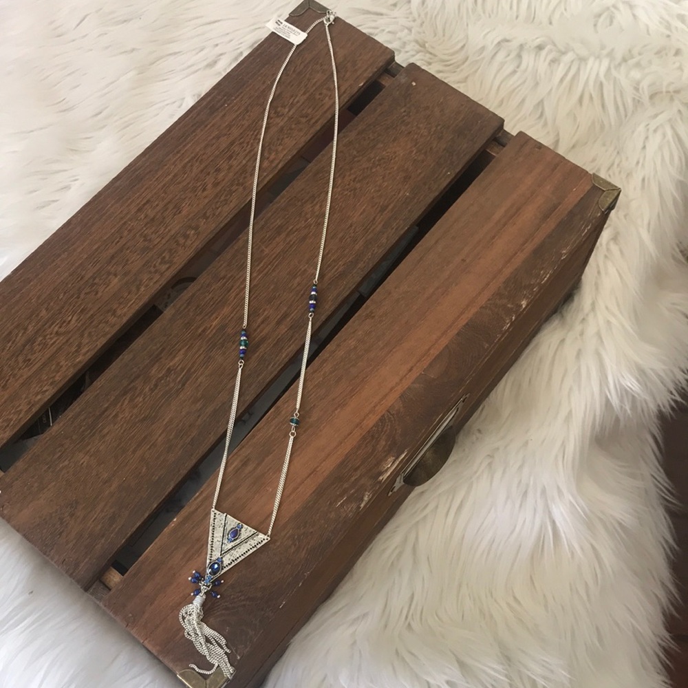 Stone pendant necklace